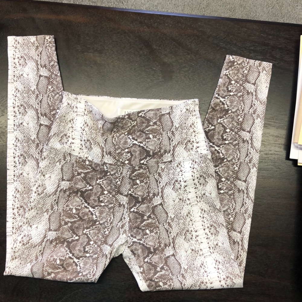 LYSSE’ Snake print leggings